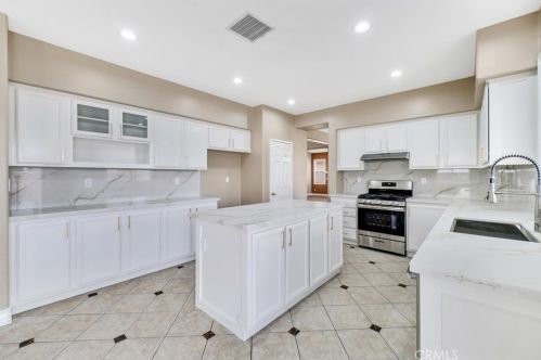 17653 Cedarwood Dr, Riverside CA  92503-7038 exterior