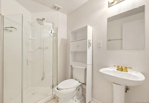 21582 Omaha Ave, Parker CO 80138-7238 exterior