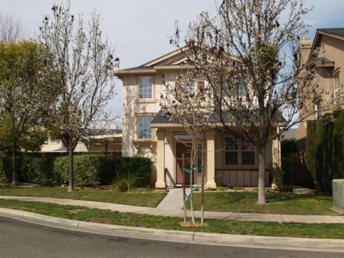 1844 Parkside Way, Valley Home, CA 95361-8676