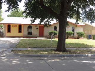 5421 Saddleback Rd, Garland, TX 75043-3618