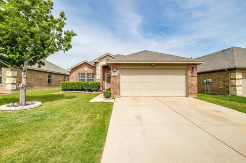 2425 Loreto Dr, Fort Worth, TX 76177-7286