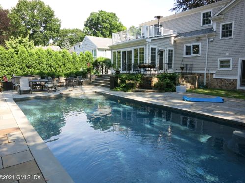25 Bayside Ter, Riverside CT  06878-1617 exterior