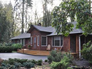 20525 Mountain Country Ln, Brightwood, OR 97011-9748