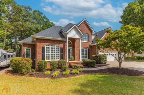 1060 Derby Ln, Bogart, GA 30622-4598