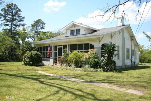 123 Broad St, Bowman, GA 30624-2019