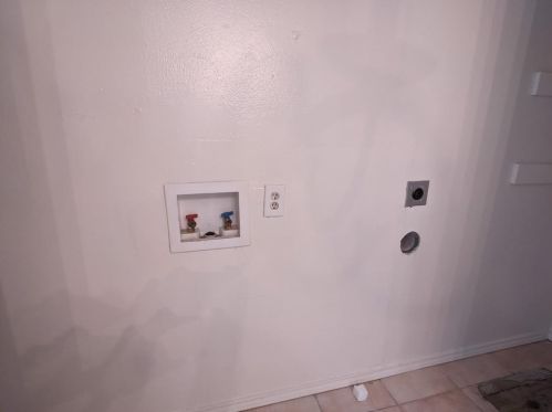 6922 Galemeadow Cir, Dallas TX  75214-1819 exterior