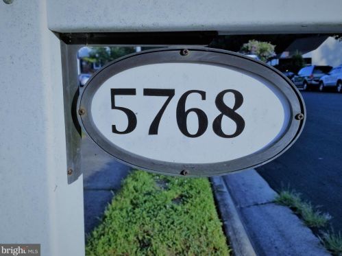 5768 Northton Ct, Woodbridge, VA 22193-3957