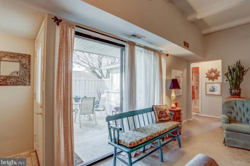 48 Valleybrook Dr, Lancaster PA  17601-4618 exterior