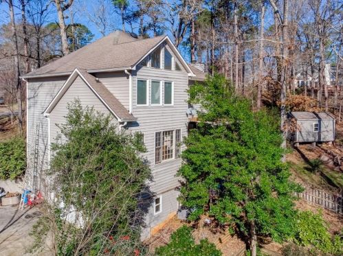 225 Nacoochee Dr, Holly Springs, GA 30188-3131