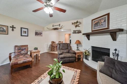 533 Mockingbird Dr, Midlothian TX  76063-1533 exterior