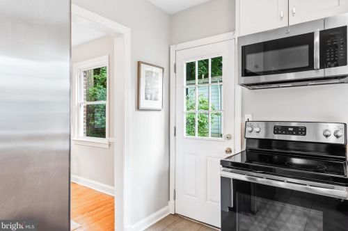 305 Melbourne Ave, Silver Spring MD 20901-2818 exterior