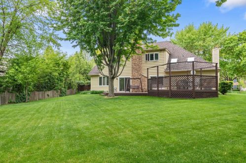 2400 Bluemont Ct, Naperville, IL 60565-3303