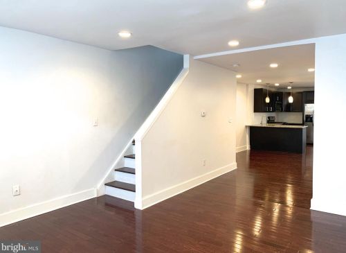2331 Dickinson St, Philadelphia PA  19146-4104 exterior