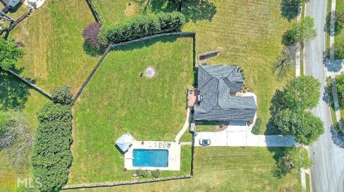 105 Melrose Creek Dr, Stockbridge GA  30281-2350 exterior