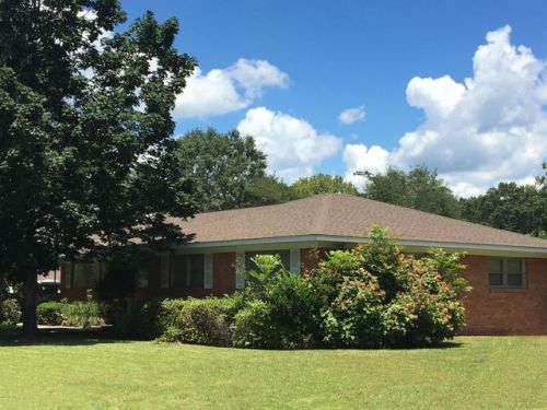 132 Jackson Ave, Quitman, MS 39355-2759