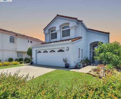 6593 Crestwood Dr, Hayward, CA 94552-5232
