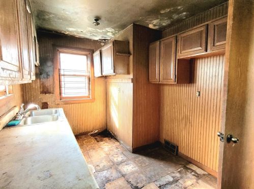 1731 Ellsworth St, Gary IN  46404-2238 exterior