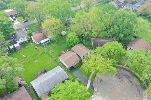 7797 Asbury Cir, Hanover Park, IL 60133-2502