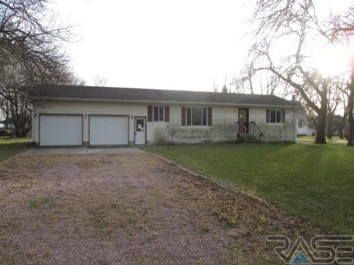 301 4th St, Egan, SD 57024-2021
