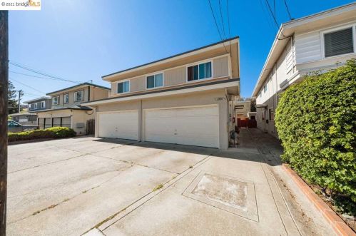 2780 Ganic St, Hayward, CA 94546-4152