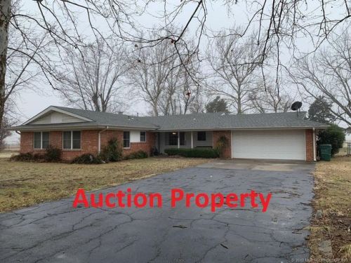 20 Clark Cir, Shawnee, OK 74804-1029