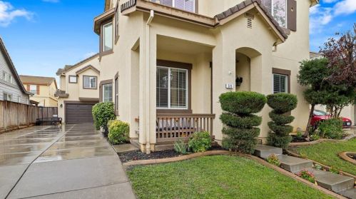 515 Stetson Dr, Valley Home, CA 95361-8689
