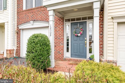 12002 Dawn Falls Way, Bristow, VA 20136-6160