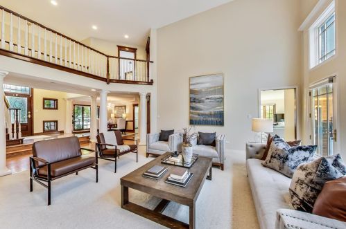 6972 Fieldstone Dr, Willowbrook IL  60527-6969 exterior