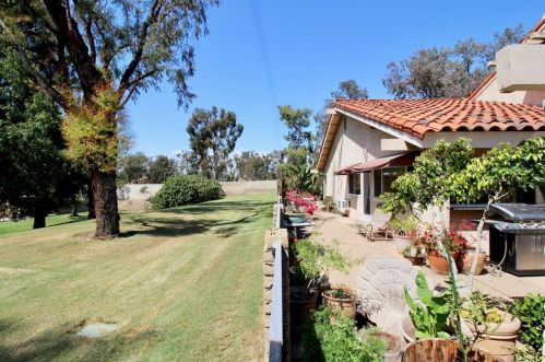 5 Cypress Tree Ln, Irvine CA  92612-2211 exterior