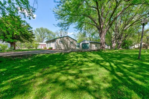 38471 7th Ave, Spring Grove, IL 60081-9238