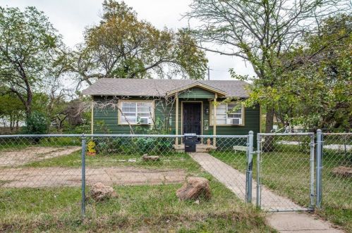 1117 Hammond St, Fort Worth, TX 76115-2343