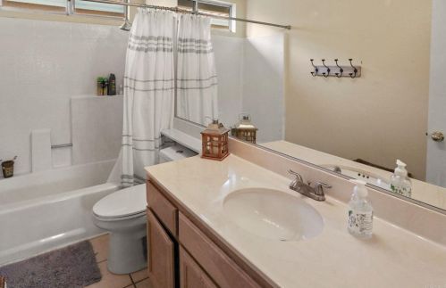 1894 Timber Trl, Vista CA 92081-7326 exterior