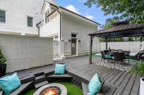 114 Belle Isle Rd, Atlanta GA  30342-2536 exterior
