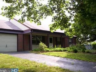 9 Trescott Ln, Willingboro, NJ 08046-3728