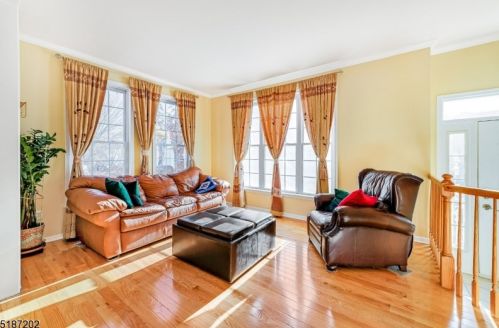81 Arrowgate Dr, Dover, NJ 07869-1217