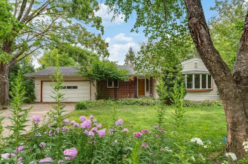 8024 34th Pl, Minneapolis MN  55427-1927 exterior
