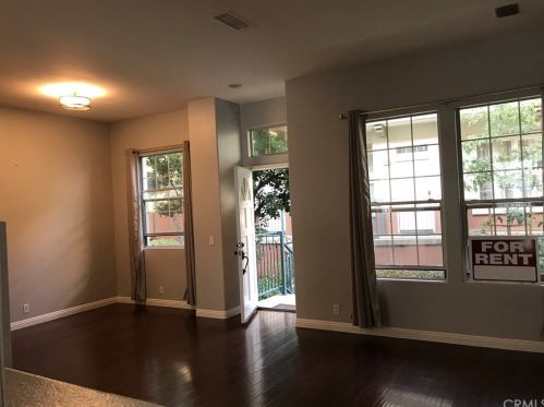 12707 Trent Jones Ln, Tustin, CA 92782-1128