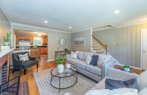 266 Old Tote Rd, Mountainside, NJ 07092-1837
