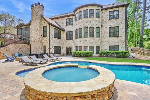 2292 Meadowvale Dr, Atlanta GA  30345-3543 exterior