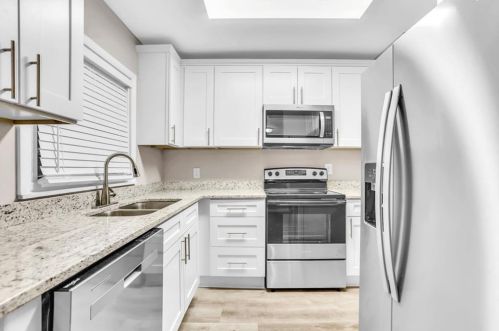 291 Ard Pl, Atlanta GA  30331-1601 exterior