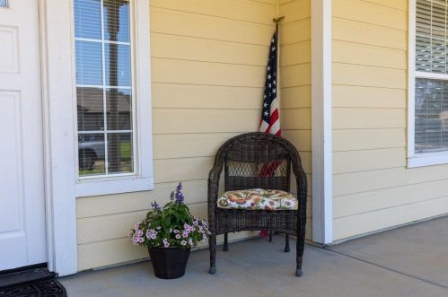 9374 Feickert Dr, Elk Grove, CA 95624-2855
