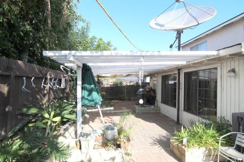 1729 Oxford St, Anaheim, CA 92806-1134