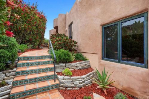 1570 Caudor St, Encinitas CA  92024-1216 exterior