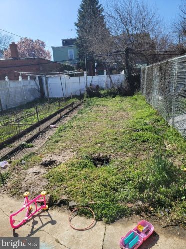 5528 American St, Philadelphia PA  19120-2827 exterior