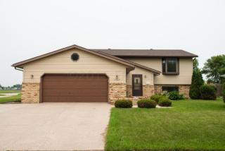 1707 40th Ave, Fargo, ND 58104-6301