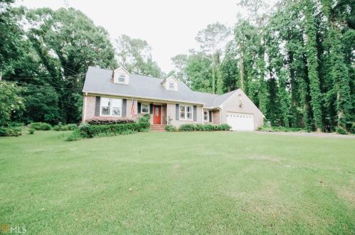 25 Hawthorne Dr, Newnan, GA 30263-3107