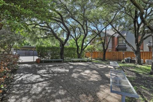 2312 Kenley St, Fort Worth TX  76107-4938 exterior