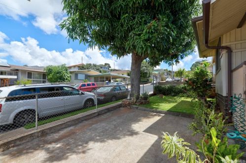 3317 Catherine St, Honolulu HI  96815-4151 exterior