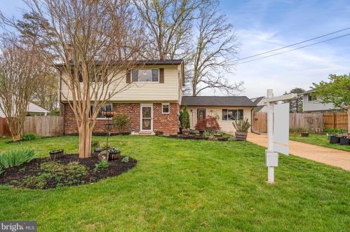 8811 Kenilworth Dr, Springfield, VA 22151-1103