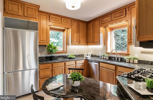 1805 Myrtle Rd, Silver Spring MD 20902-4006 exterior